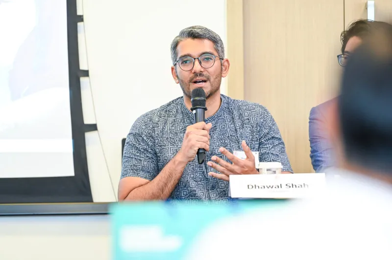 Dhawal Shah answering an audience question.